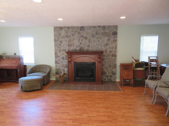 5977PoplarDriveMLS50